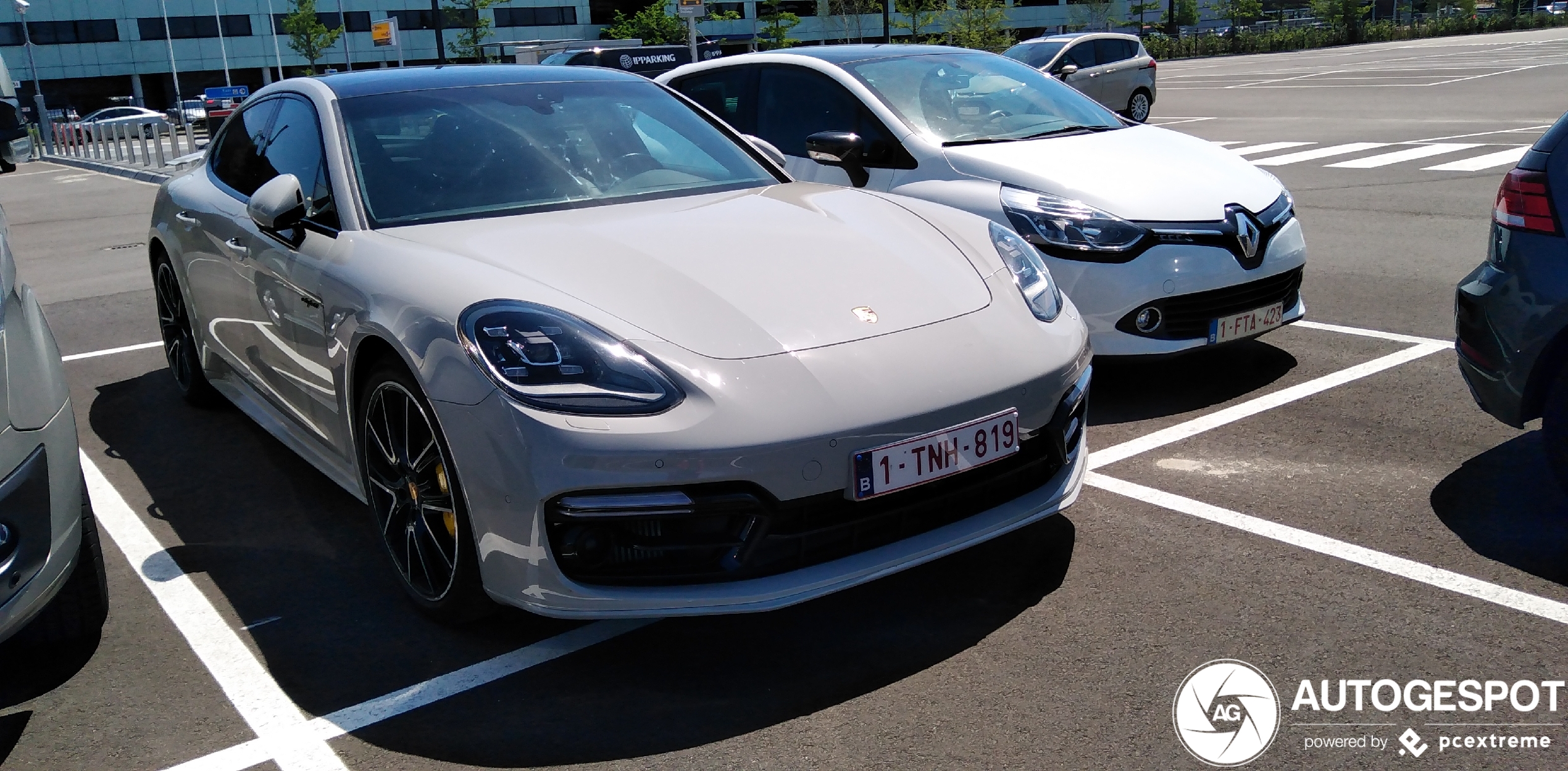 Porsche 971 Panamera Turbo S E-Hybrid