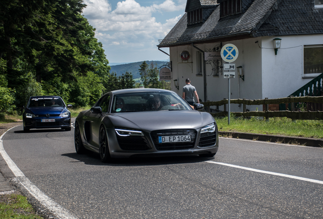 Audi R8 V10 Plus 2013