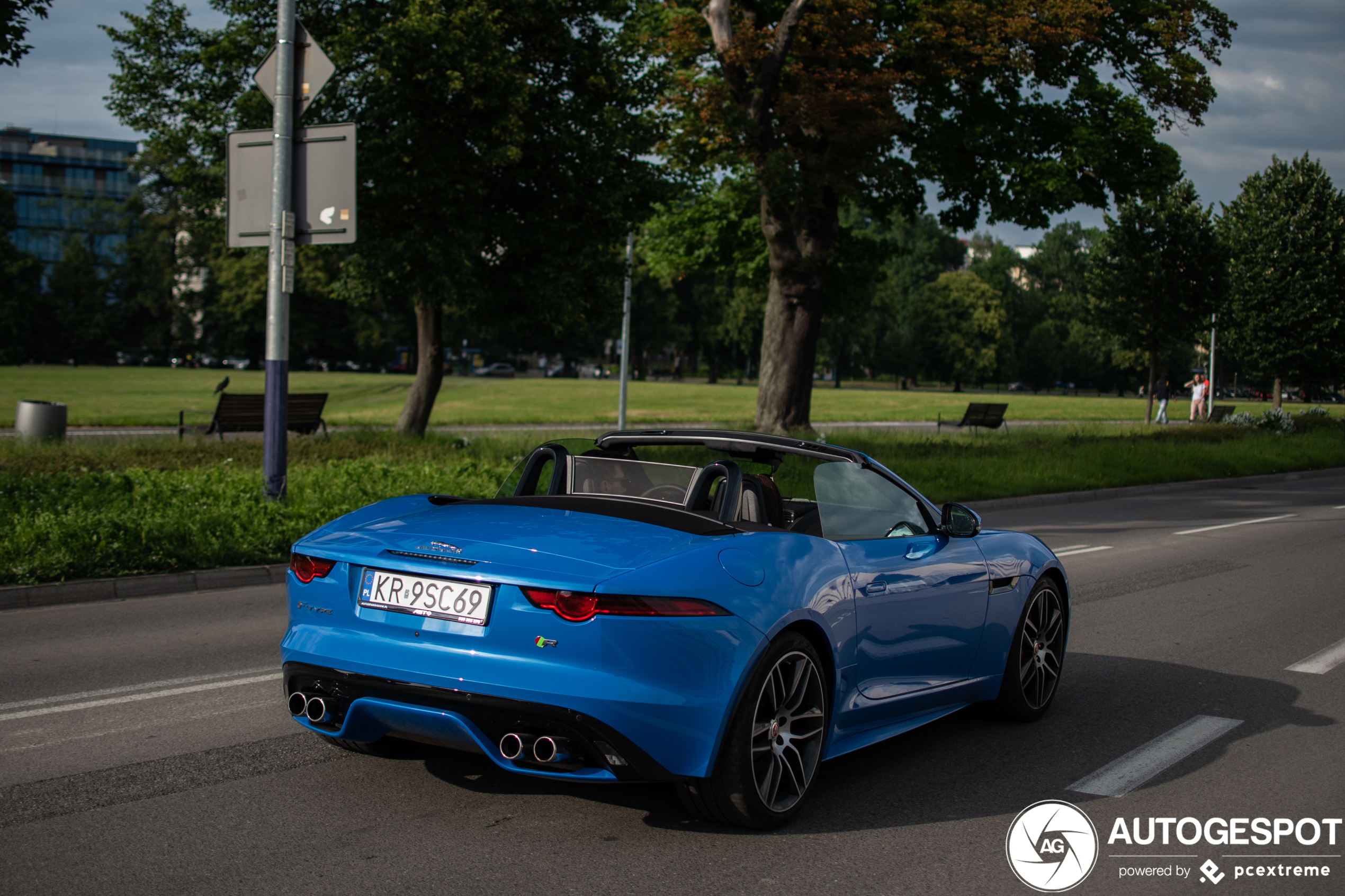 Jaguar F-TYPE R Convertible 2017