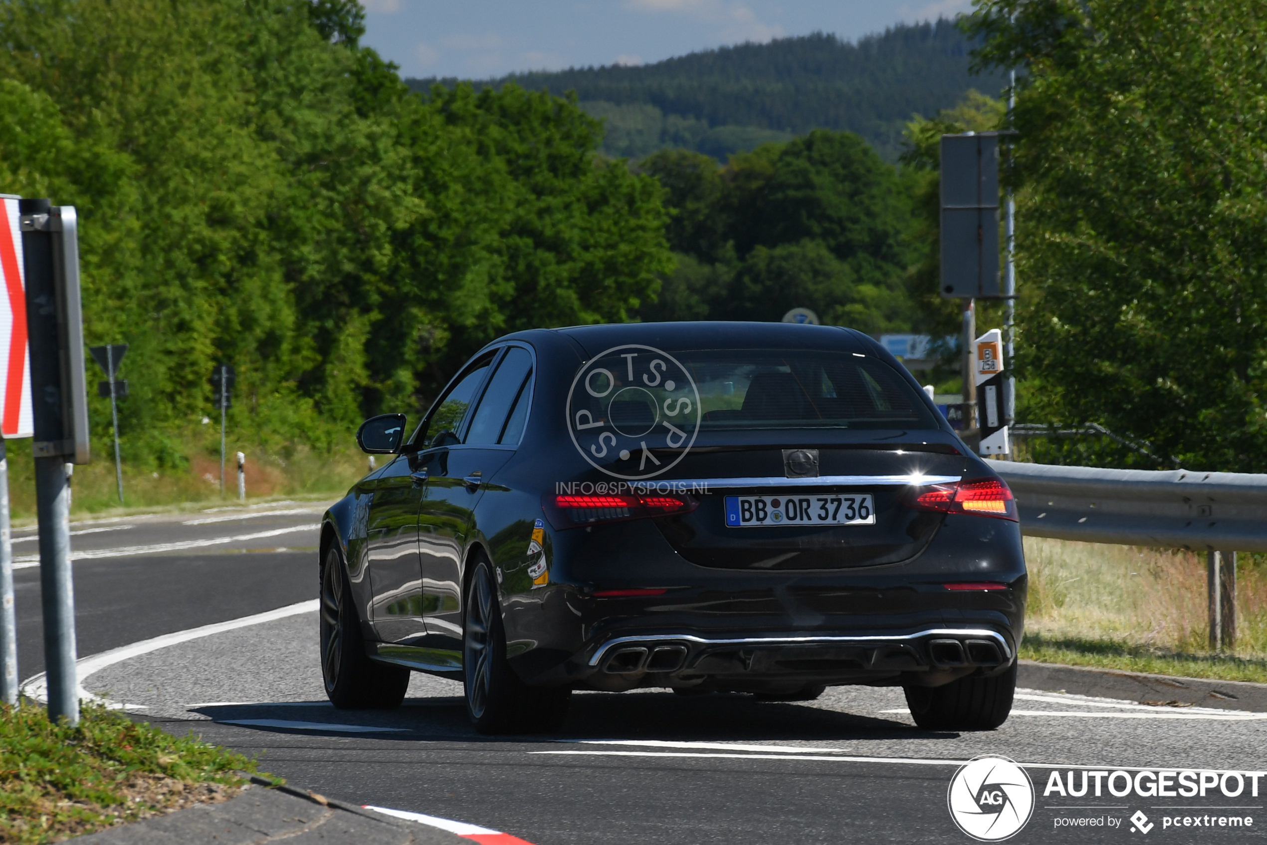 Nieuwe Mercedes-AMG E 63 S moet het doen met minimale camouflage