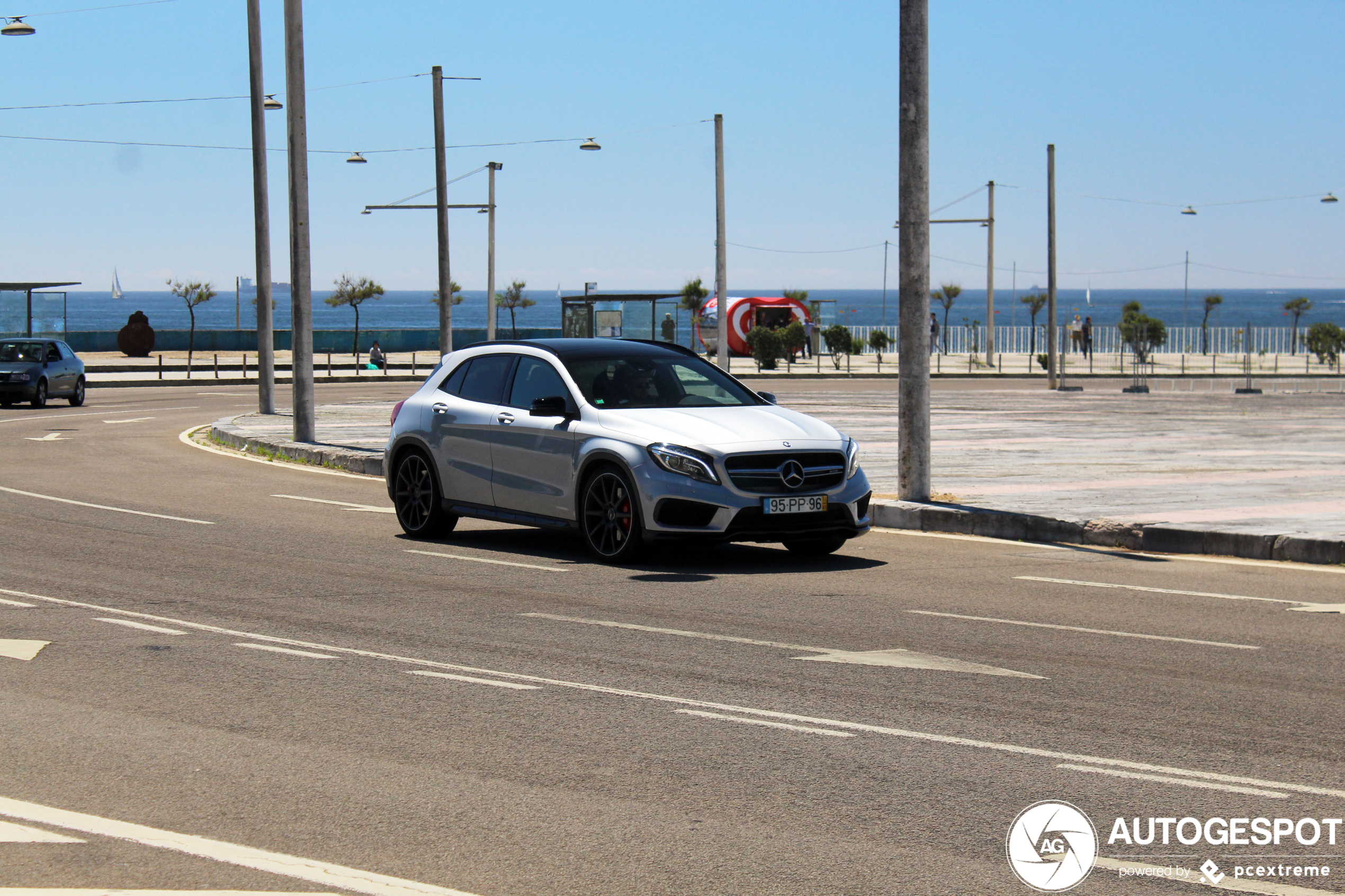 Mercedes-Benz GLA 45 AMG X156