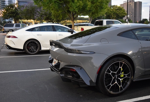 Aston Martin V8 Vantage 2018