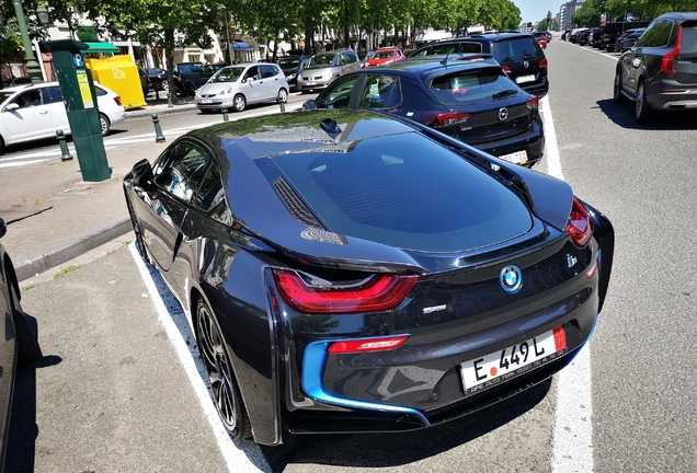 BMW i8