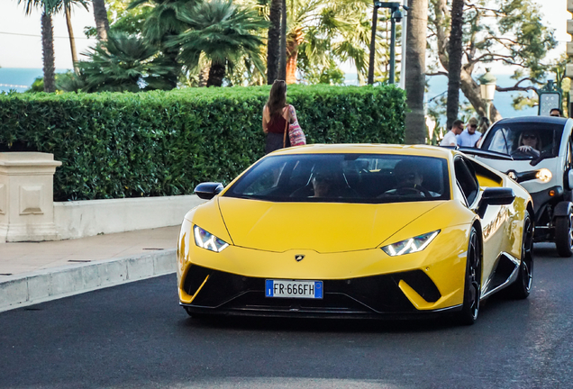 Lamborghini Huracán LP640-4 Performante