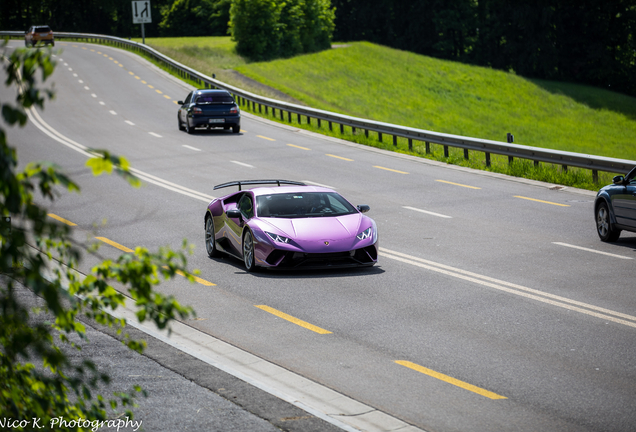 Lamborghini Huracán LP640-4 Performante