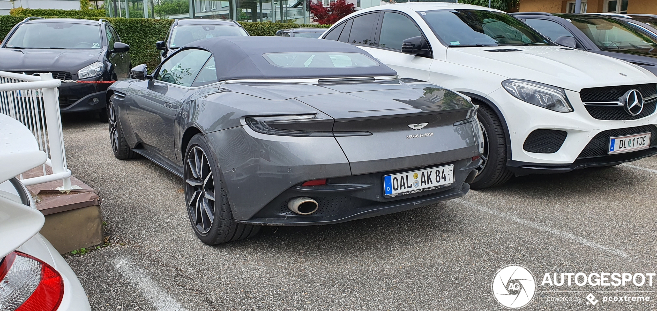 Aston Martin DB11 V8 Volante