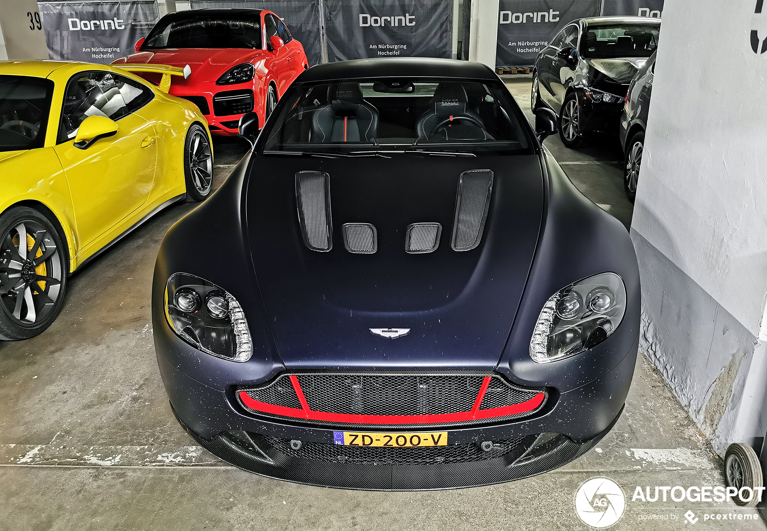 Aston Martin V12 Vantage S Red Bull Racing Edition