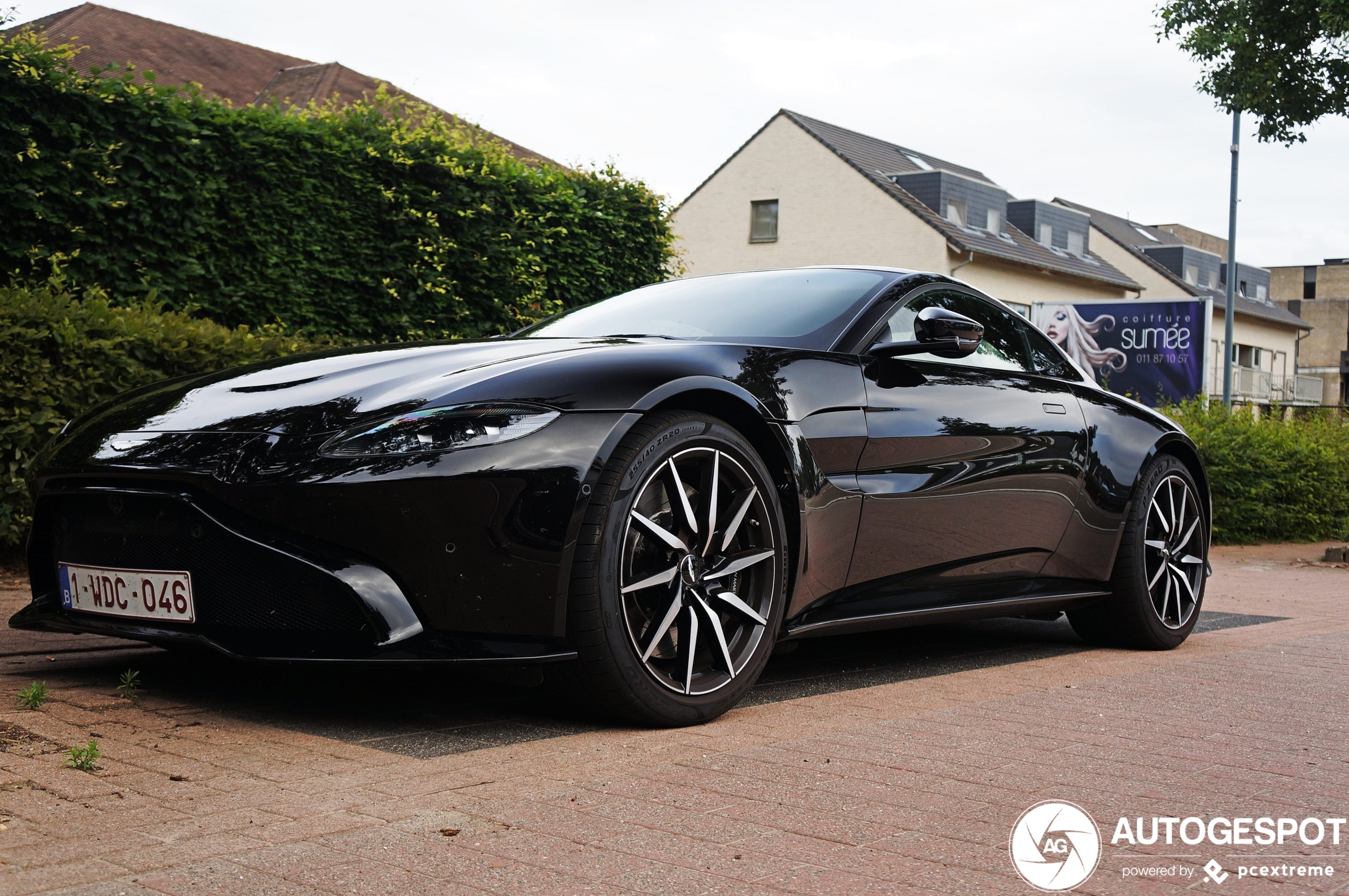 Aston Martin V8 Vantage 2018