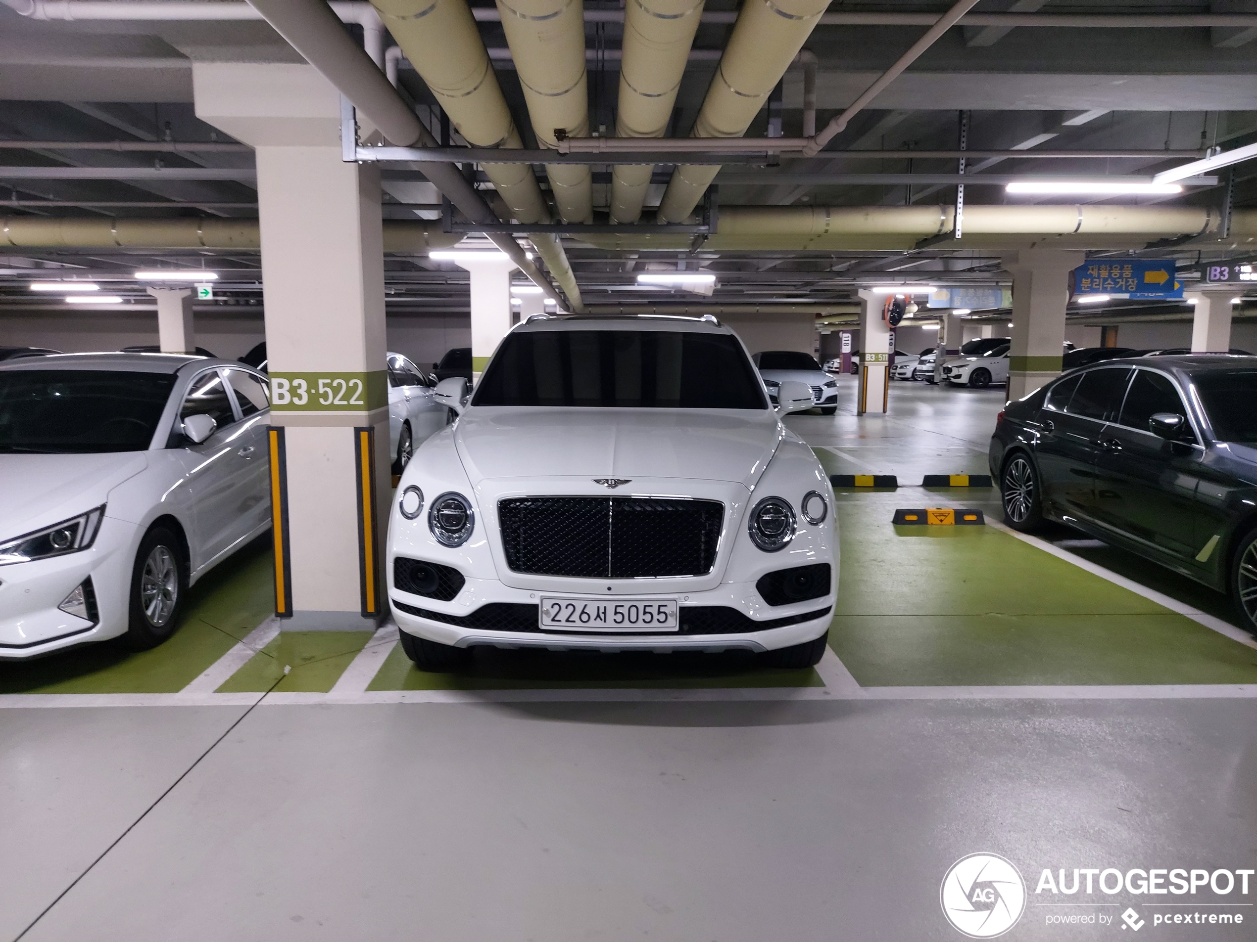 Bentley Bentayga V8