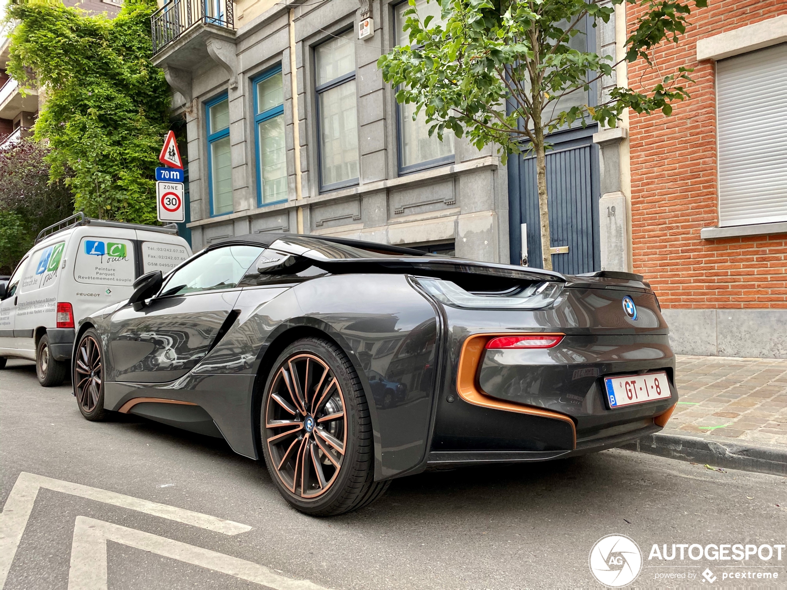 BMW i8 Roadster Ultimate Sophisto Edition