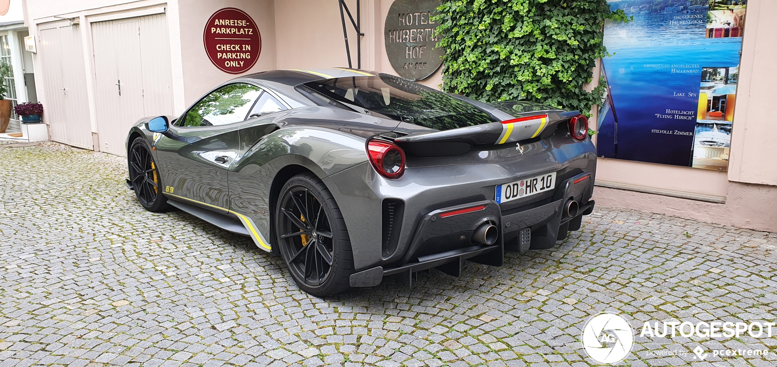 Ferrari 488 Pista