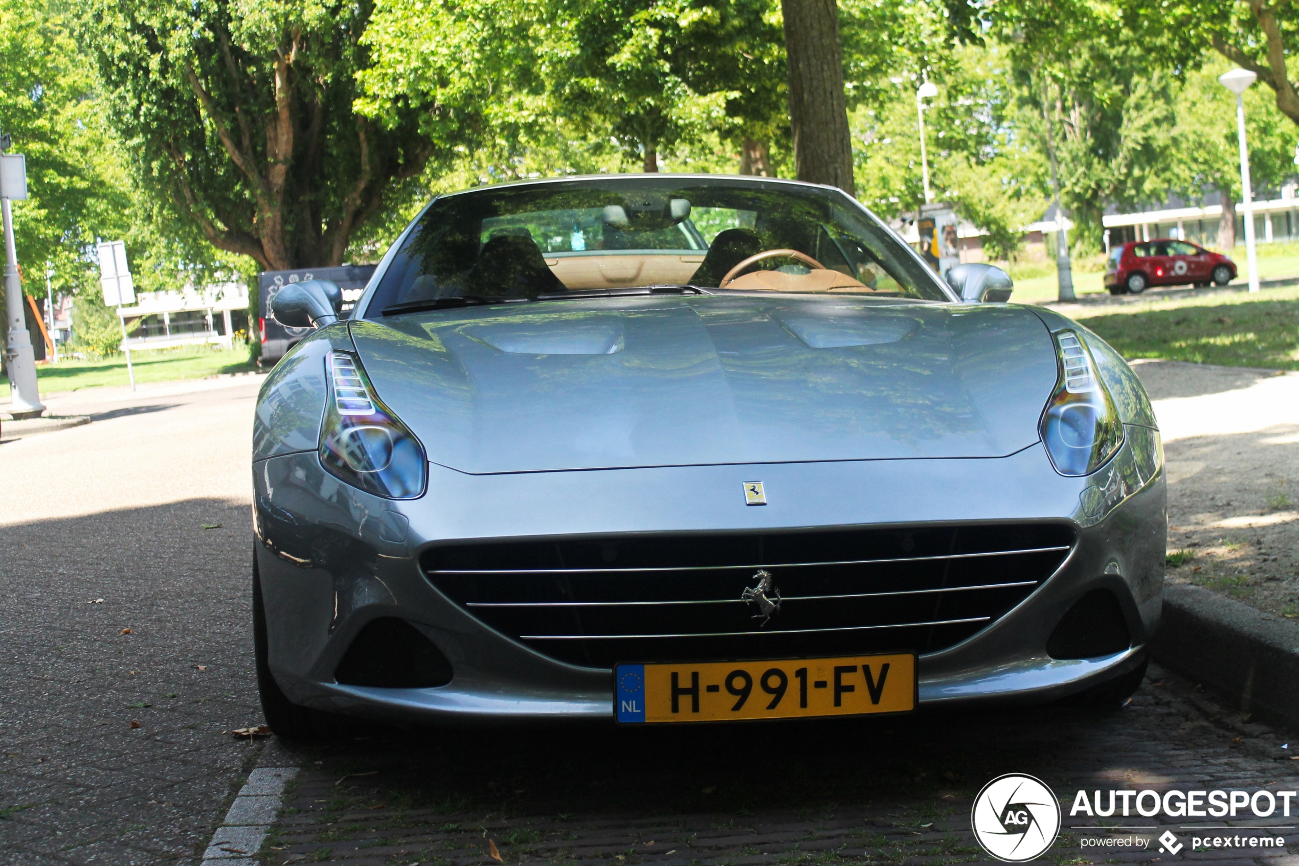 Ferrari California T