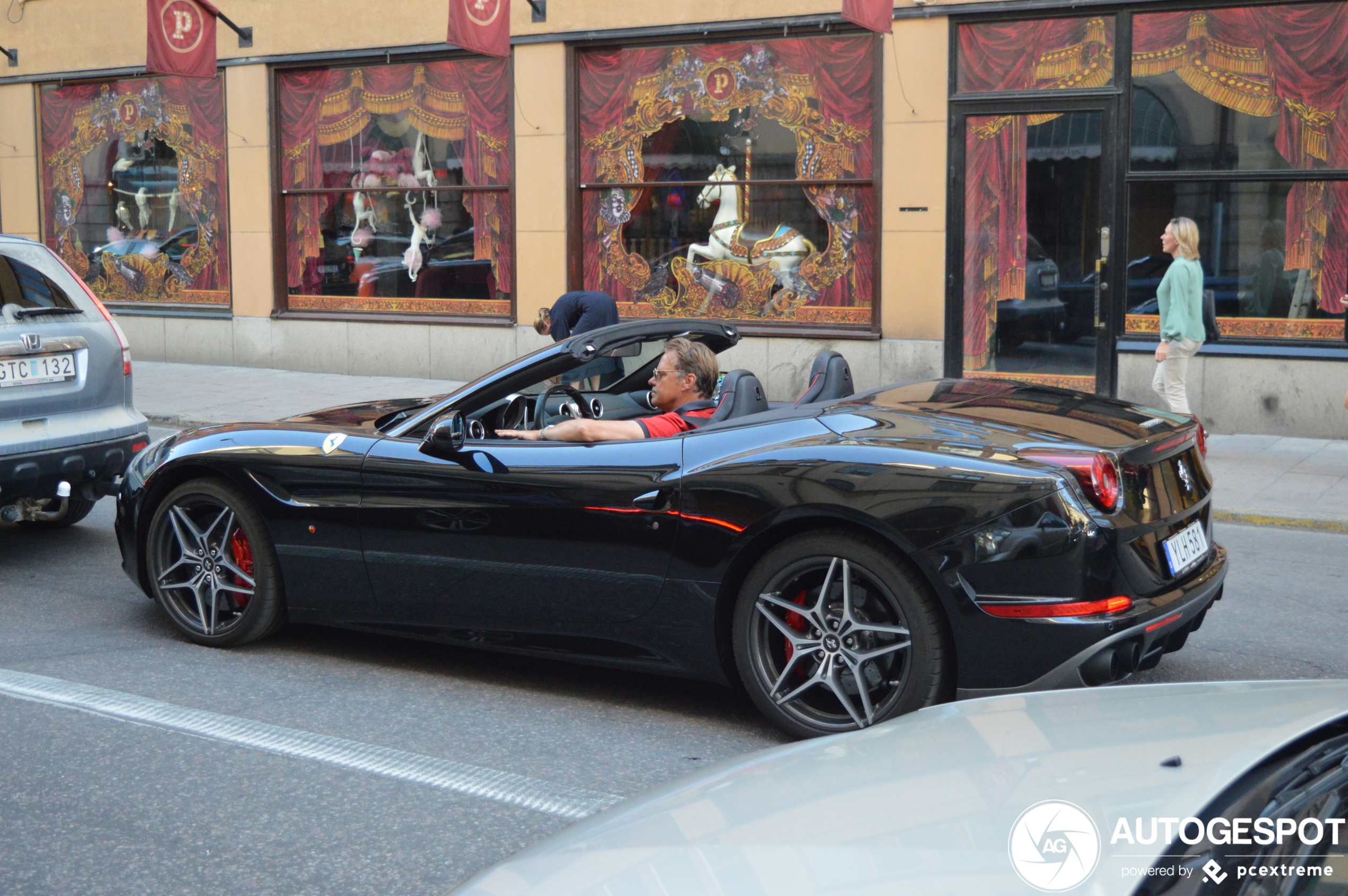 Ferrari California T