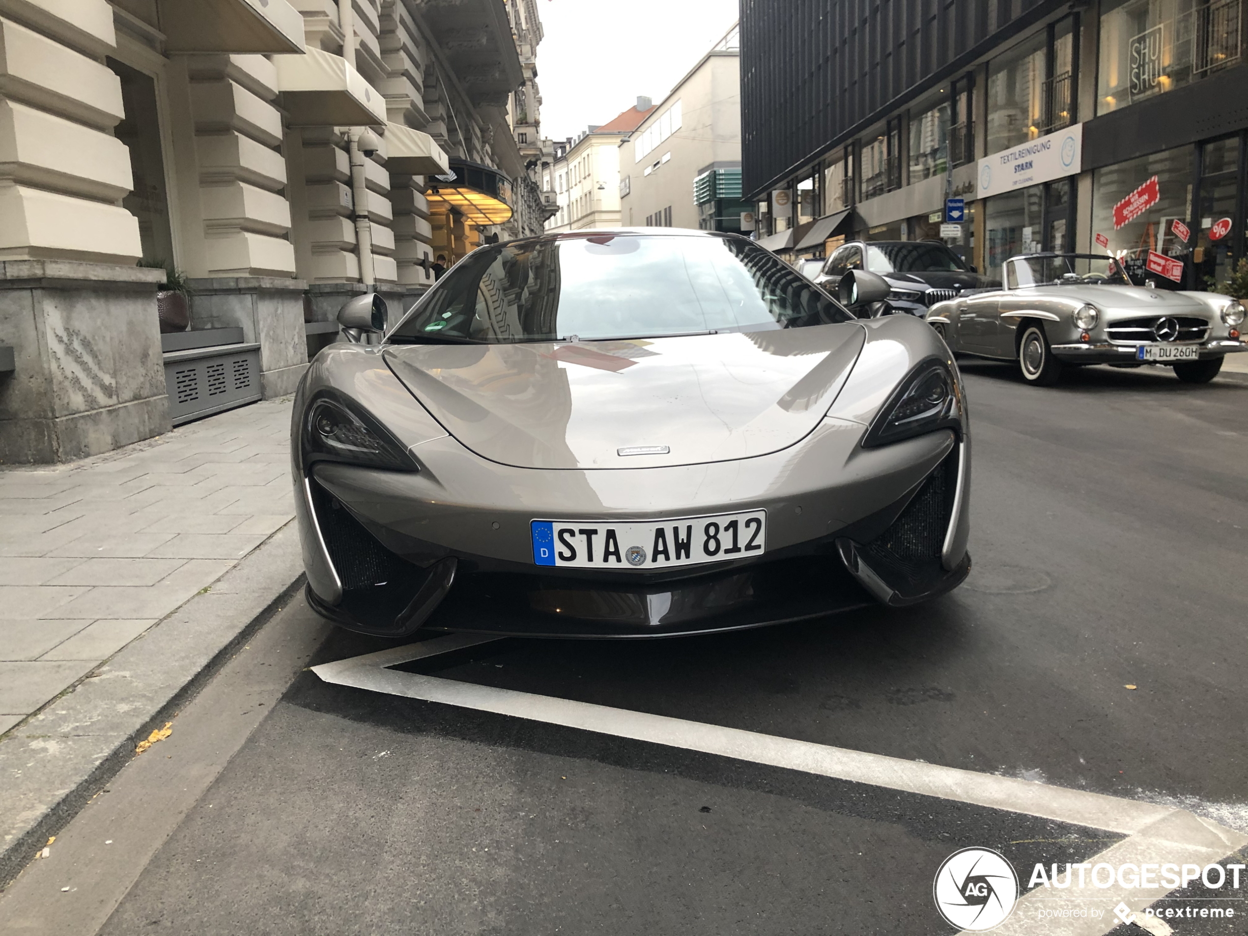 McLaren 570GT