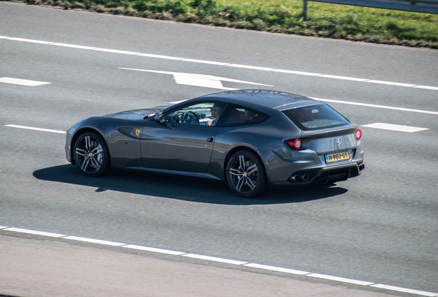 Ferrari FF