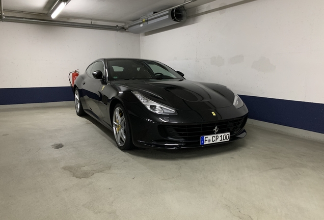 Ferrari GTC4Lusso T