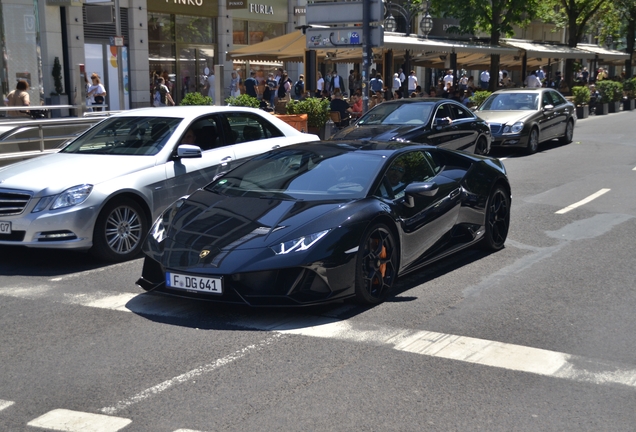 Lamborghini Huracán LP640-4 EVO