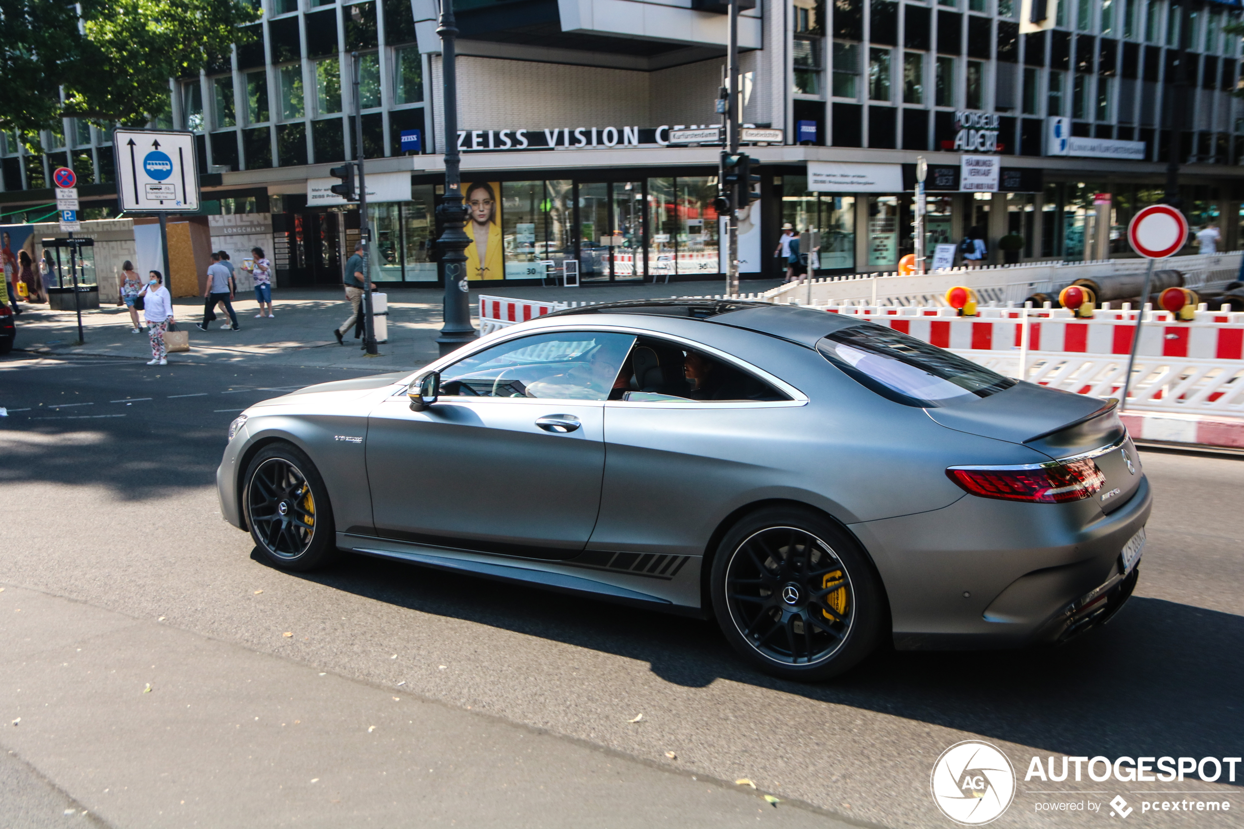 Mercedes-AMG S 63 Coupé C217 2018 Yellow Night Edition