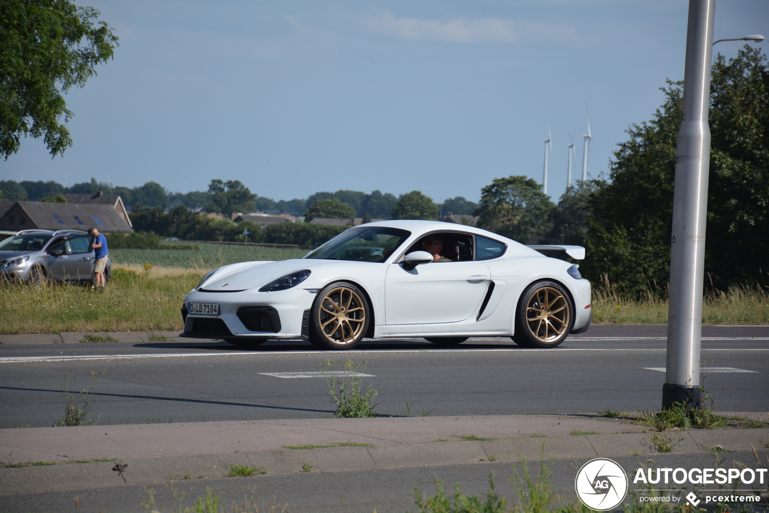 Porsche 718 Cayman GT4