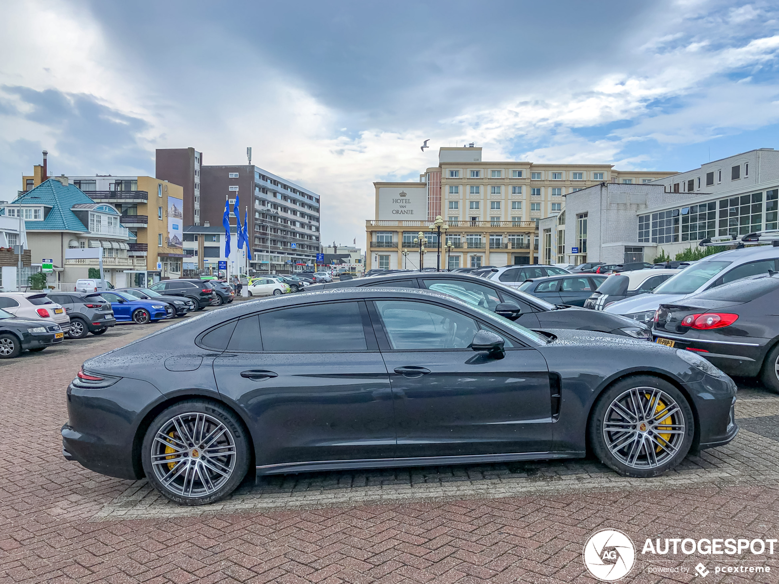 Porsche 971 Panamera Turbo S E-Hybrid Executive