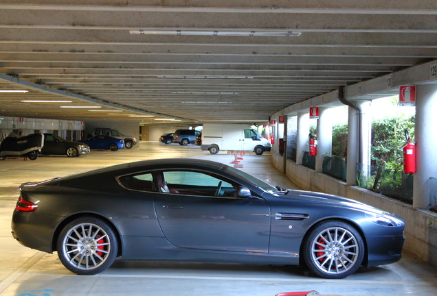 Aston Martin DB9