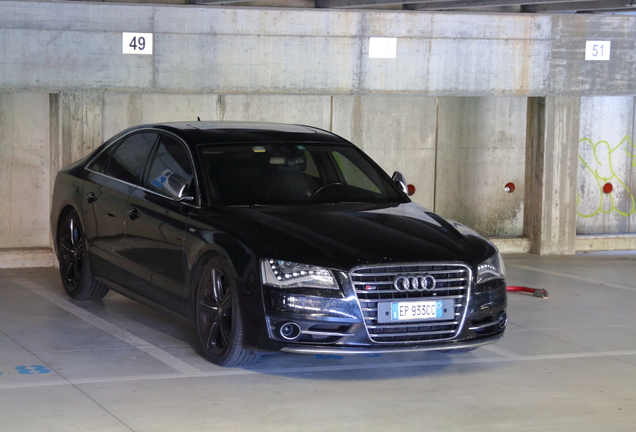 Audi S8 D4