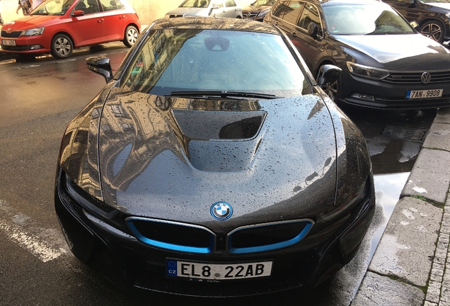 BMW i8