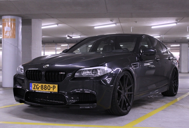 BMW M5 F10 2011