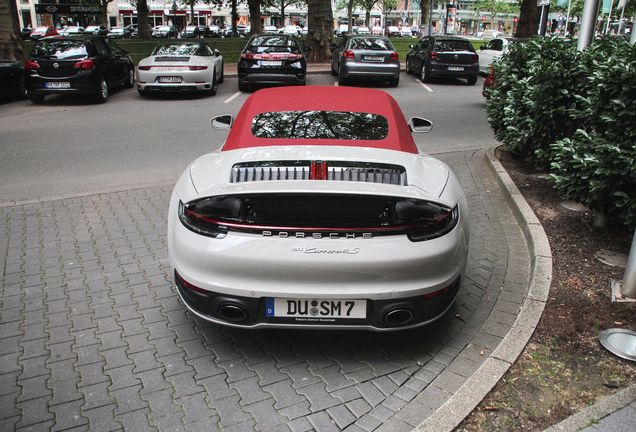 Porsche 992 Carrera 4S Cabriolet