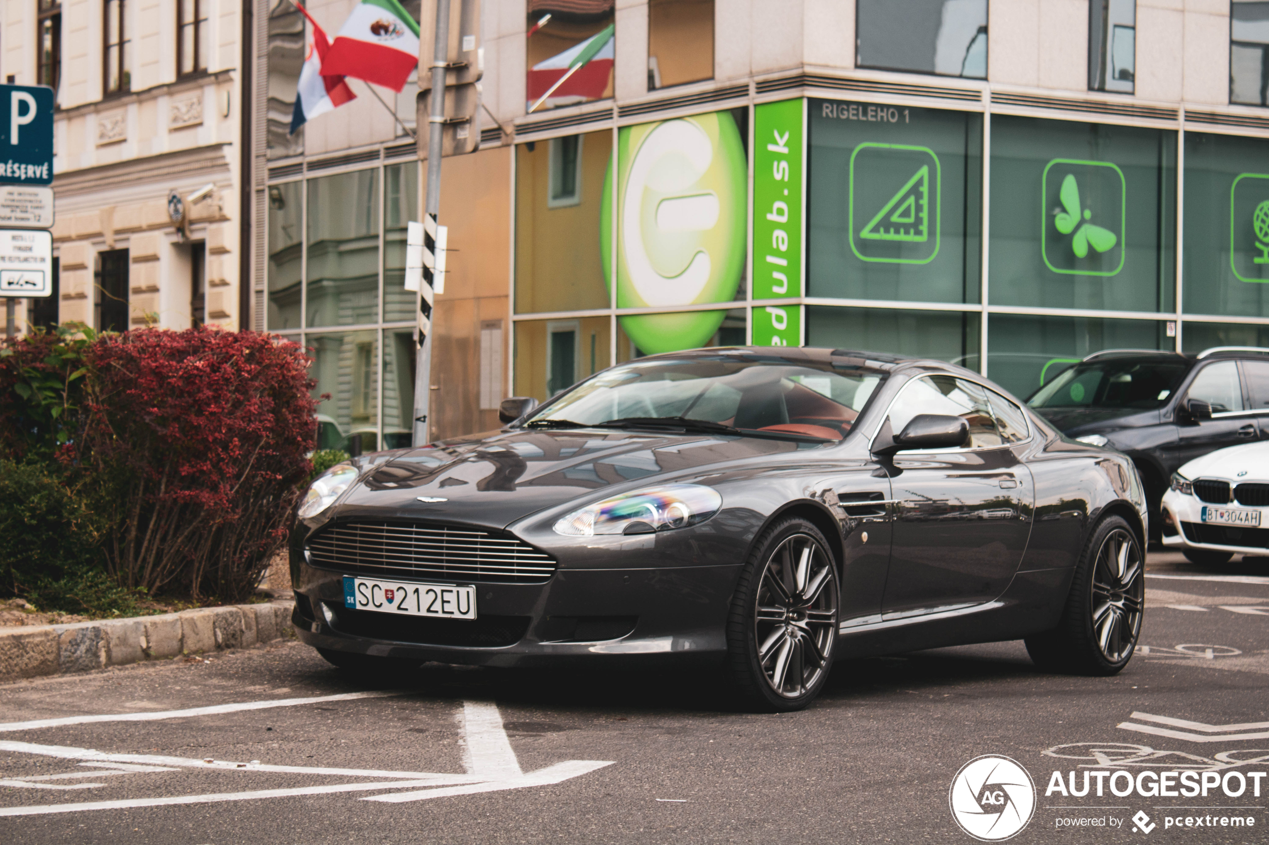 Aston Martin DB9