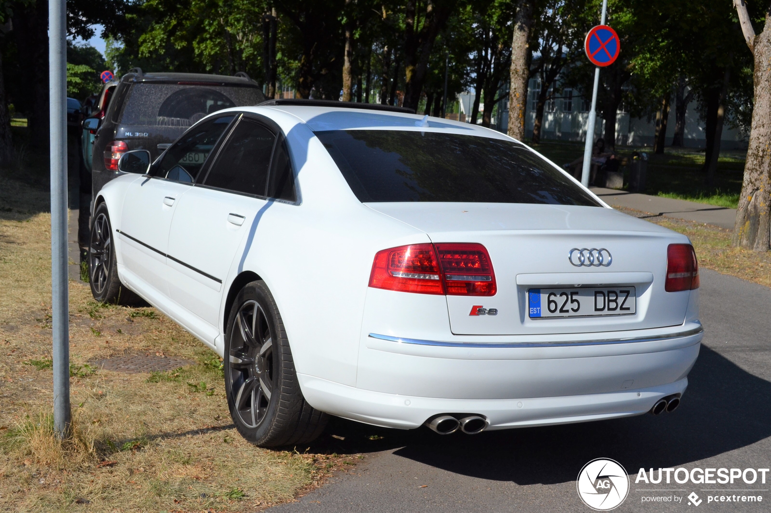 Audi S8 D3