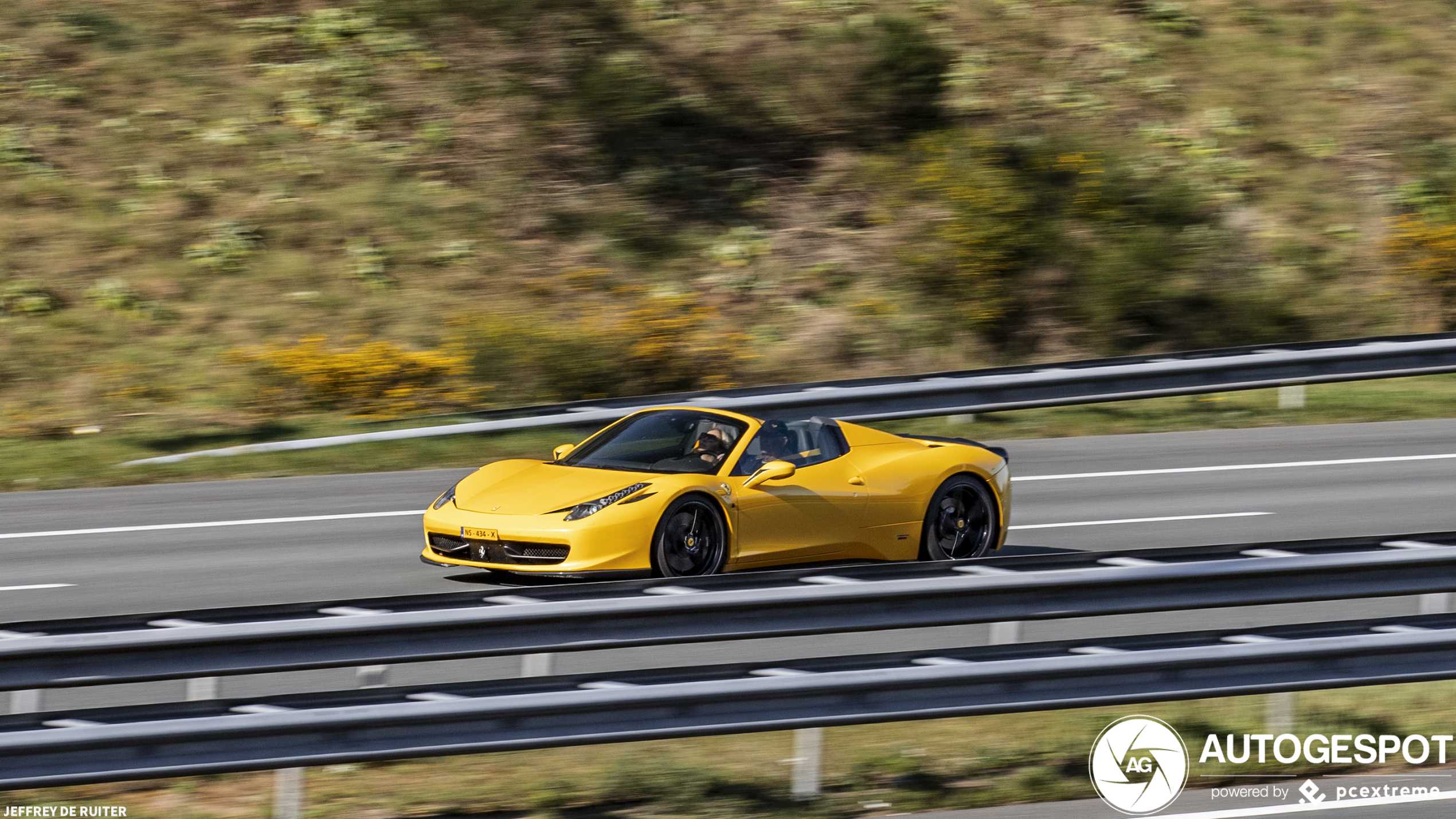 Ferrari 458 Spider Novitec Rosso