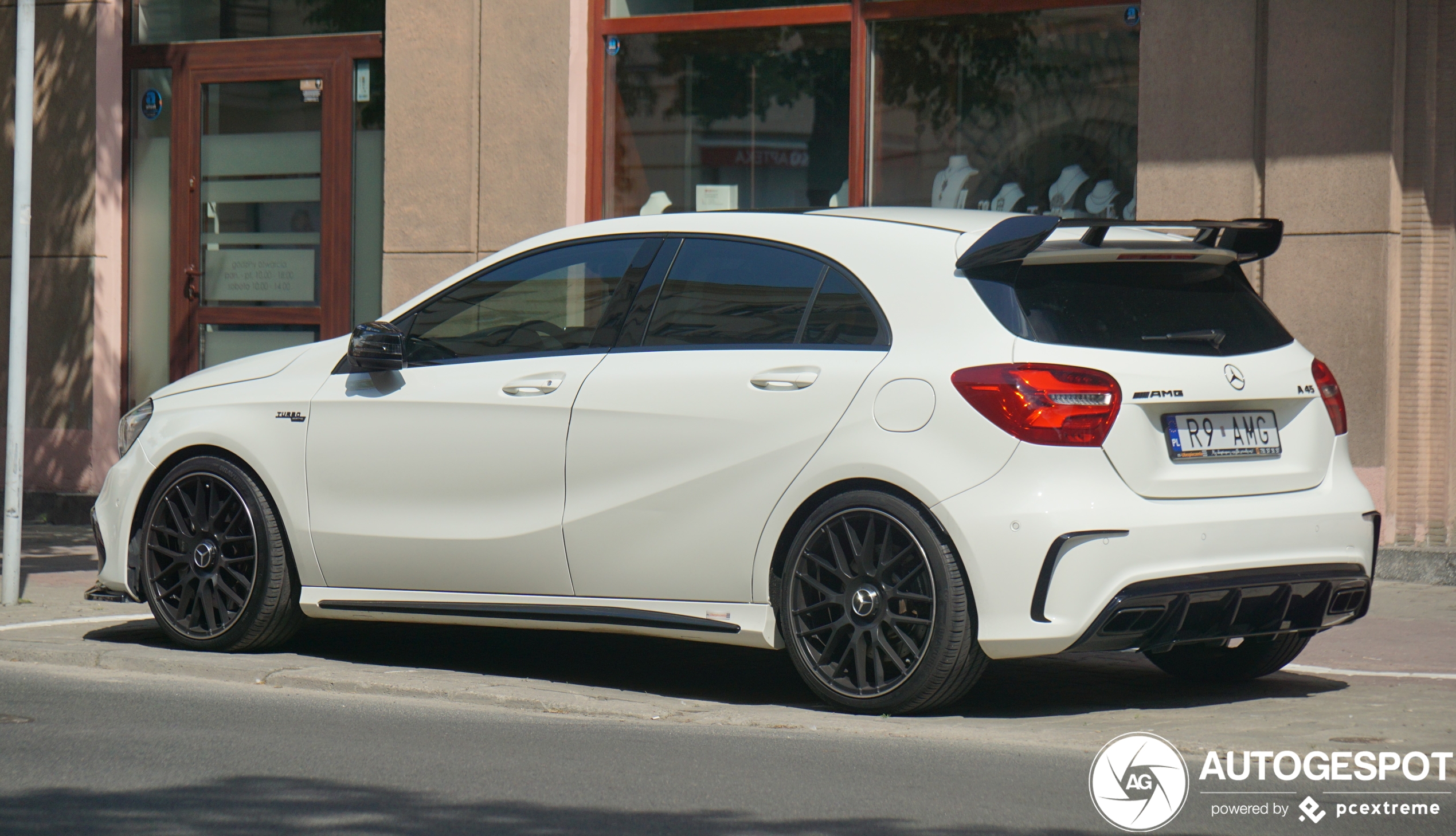 Mercedes-AMG A 45 W176 2015