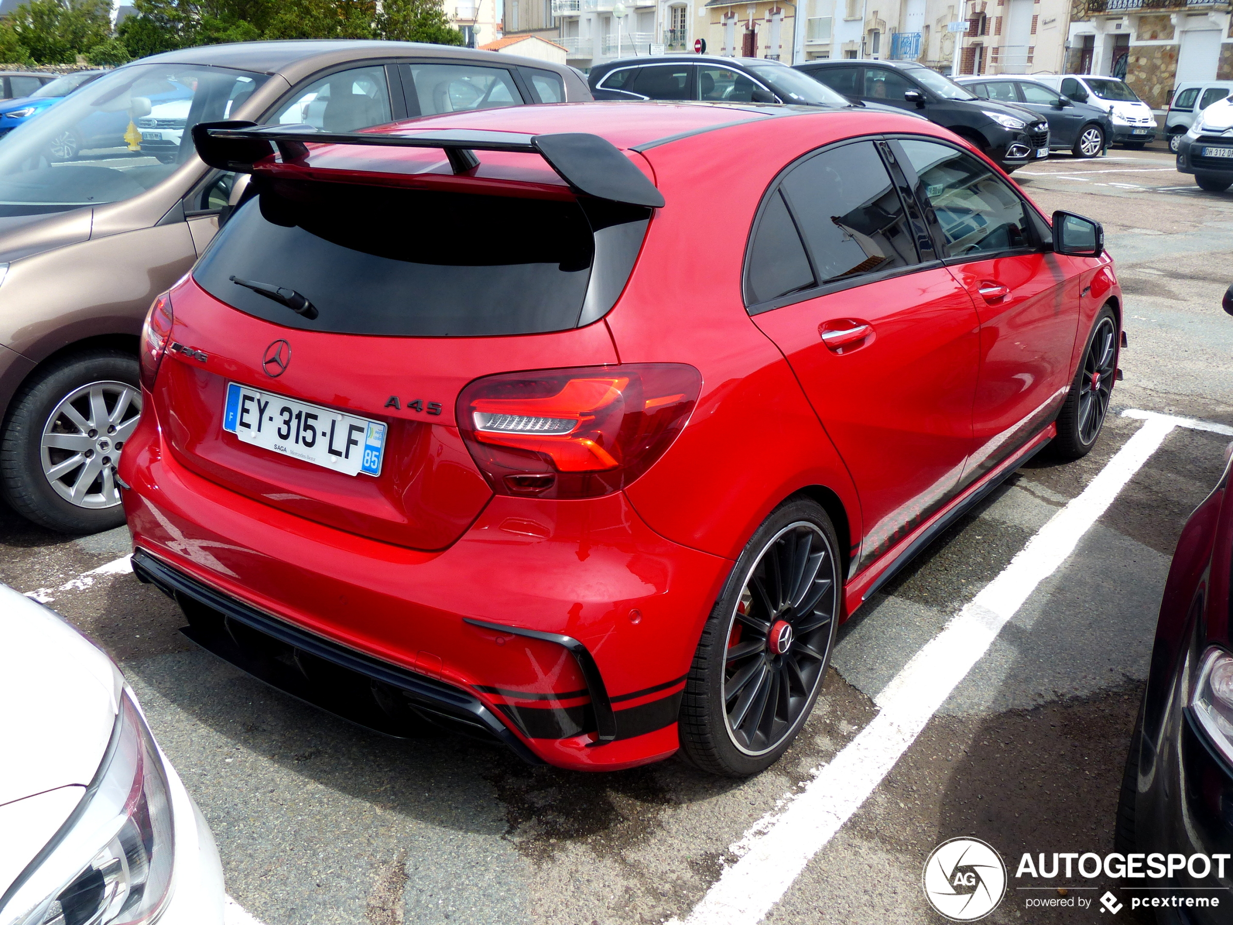 Mercedes-AMG A 45 W176 2015