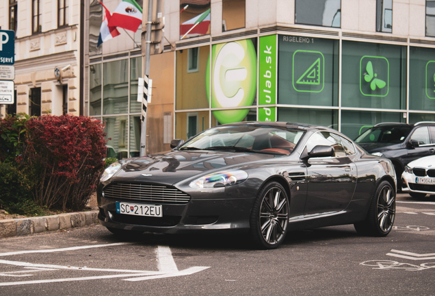 Aston Martin DB9