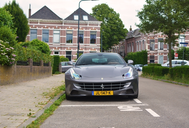 Ferrari FF