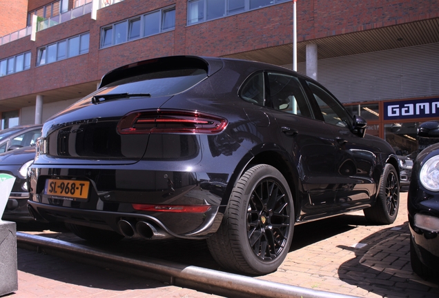 Porsche 95B Macan GTS