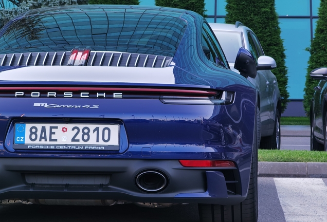 Porsche 992 Carrera 4S