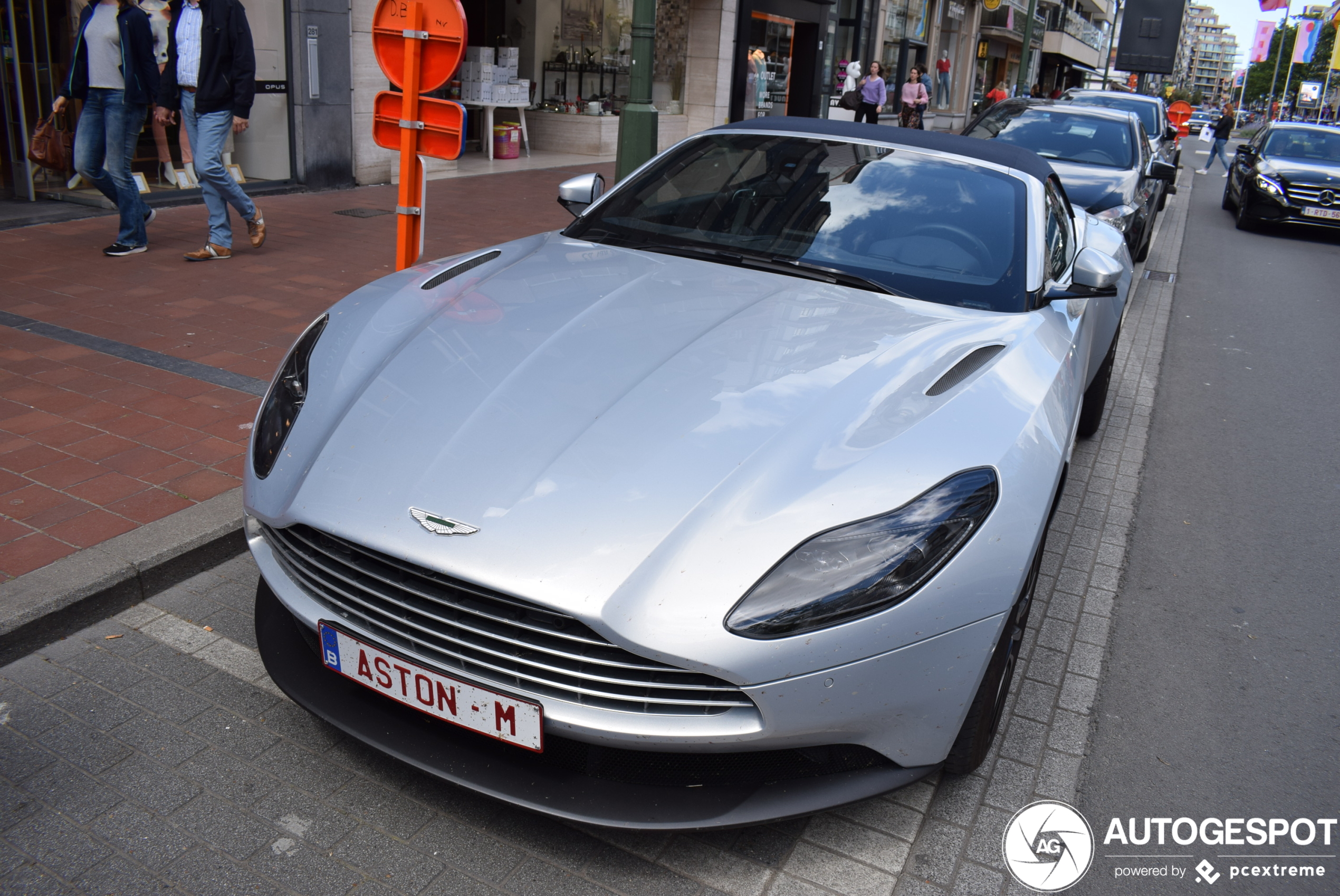 Aston Martin DB11 V8 Volante