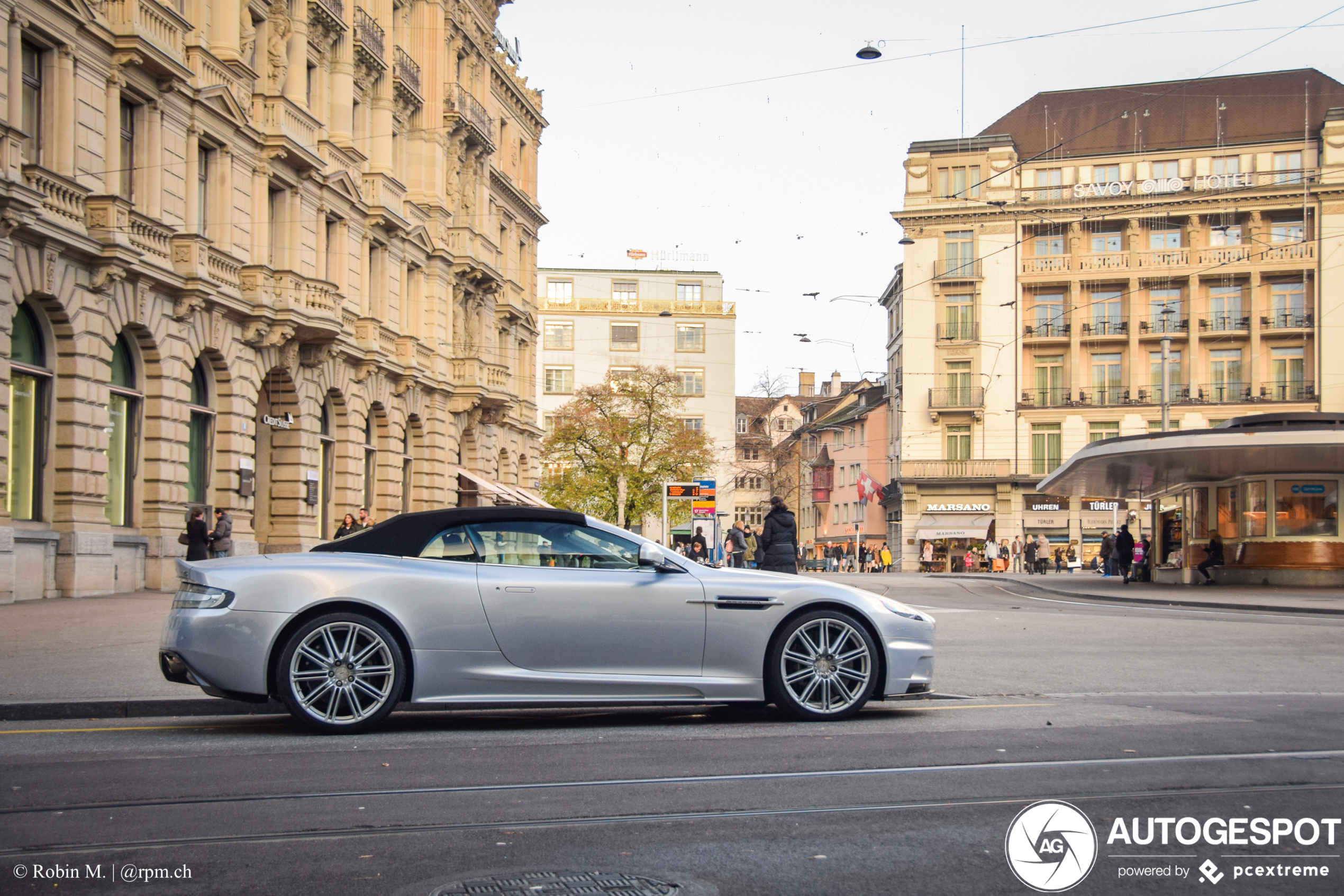 Aston Martin DBS Volante