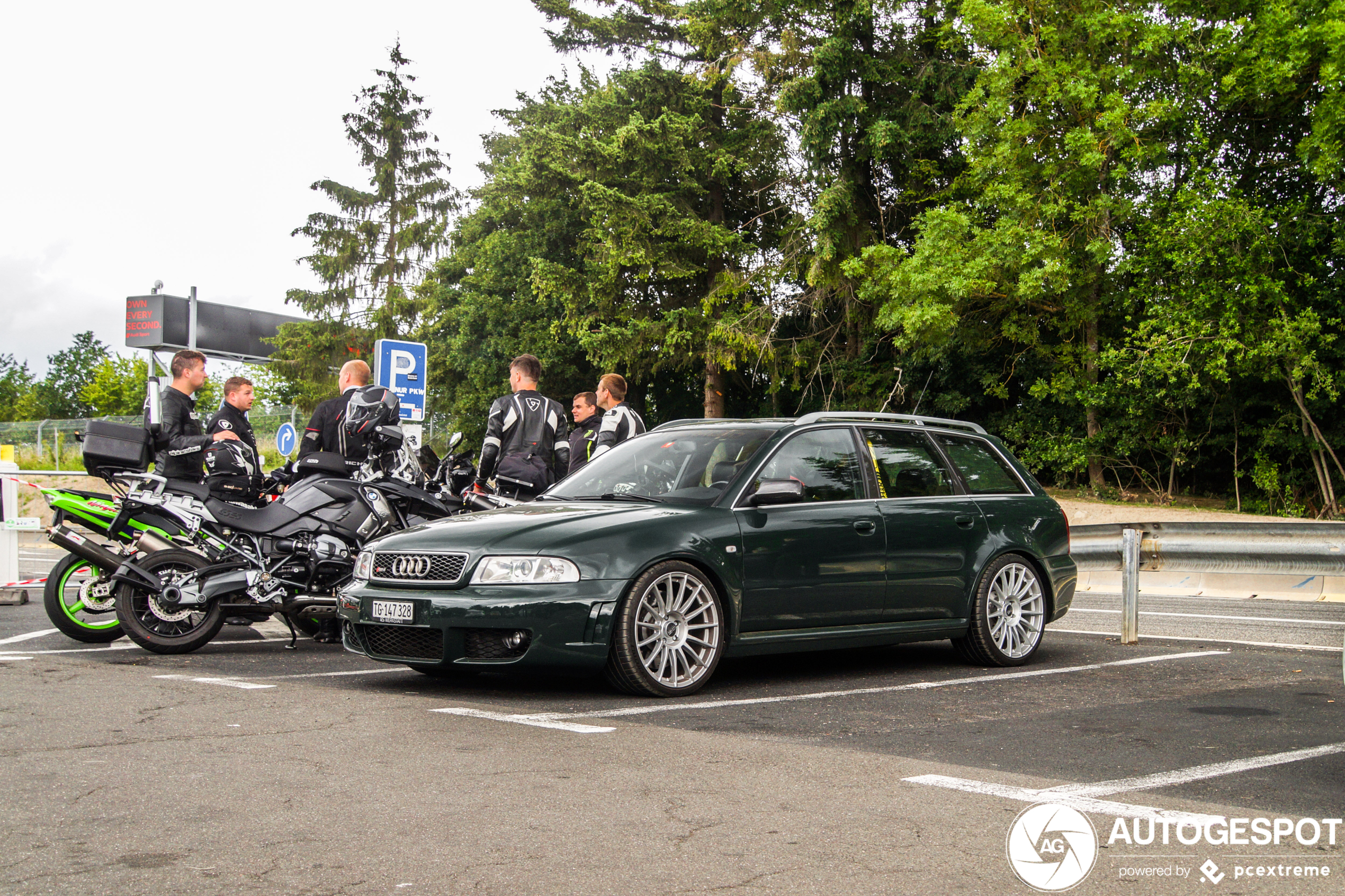 Audi RS4 Avant B5