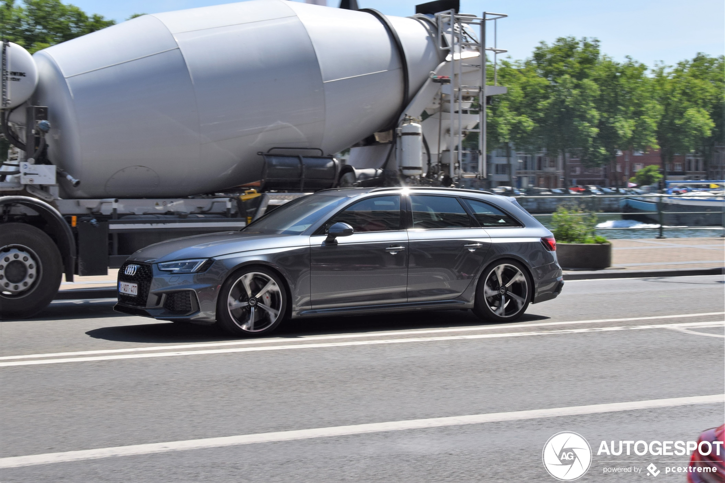 Audi RS4 Avant B9