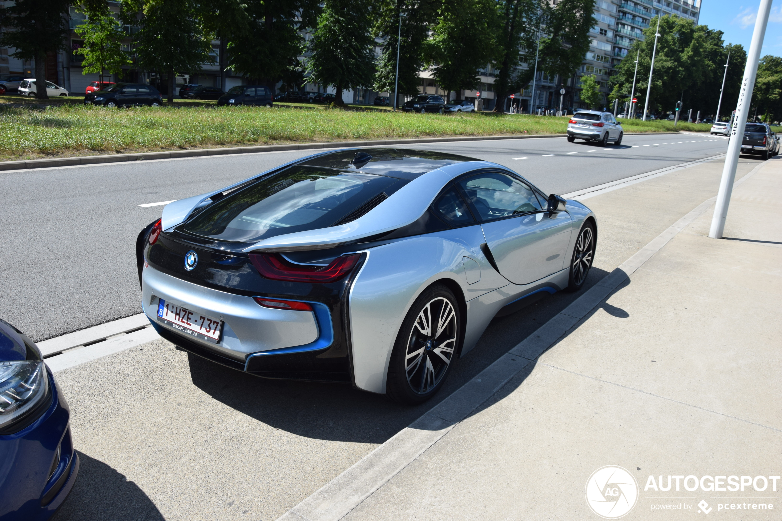 BMW i8