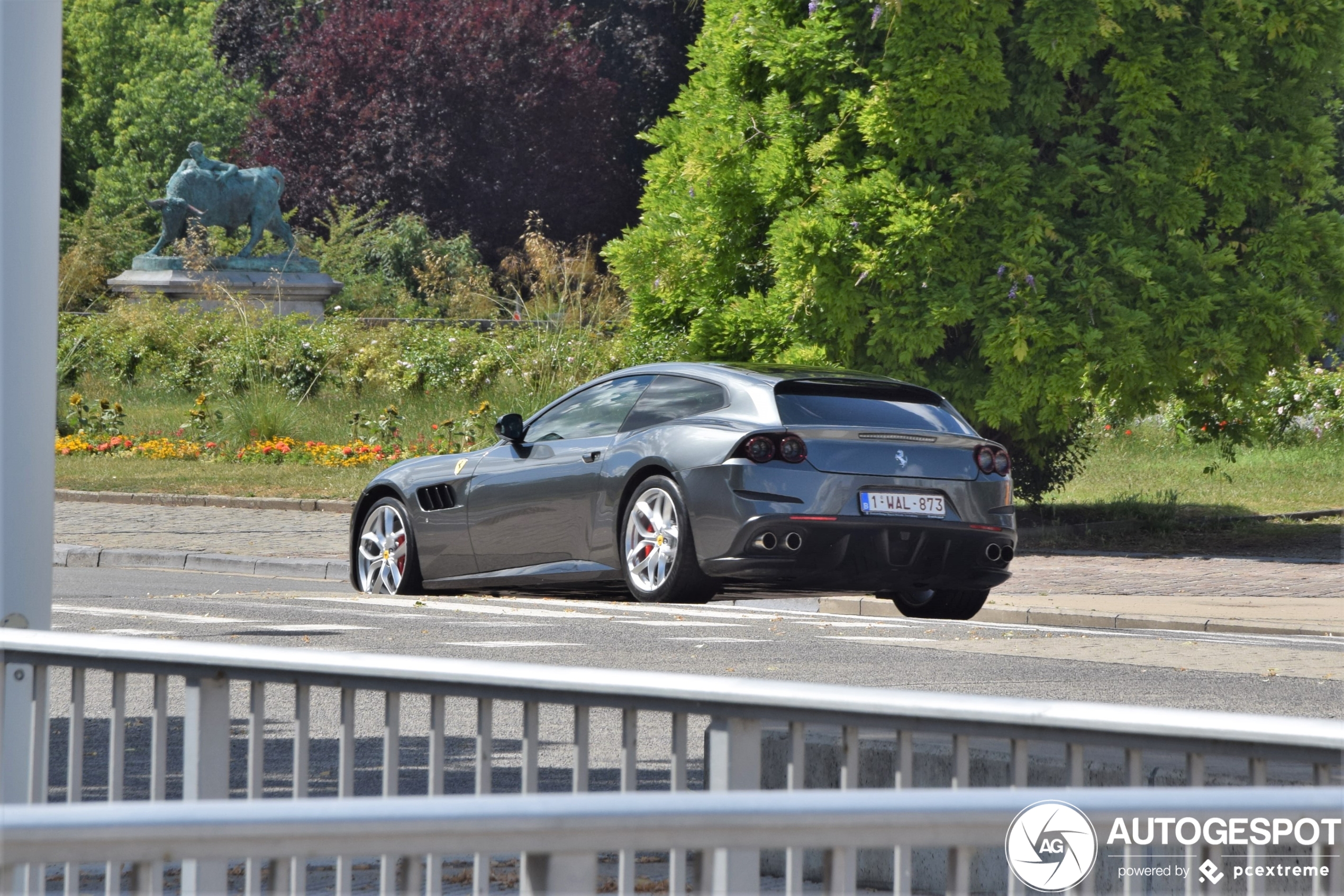 Ferrari GTC4Lusso T