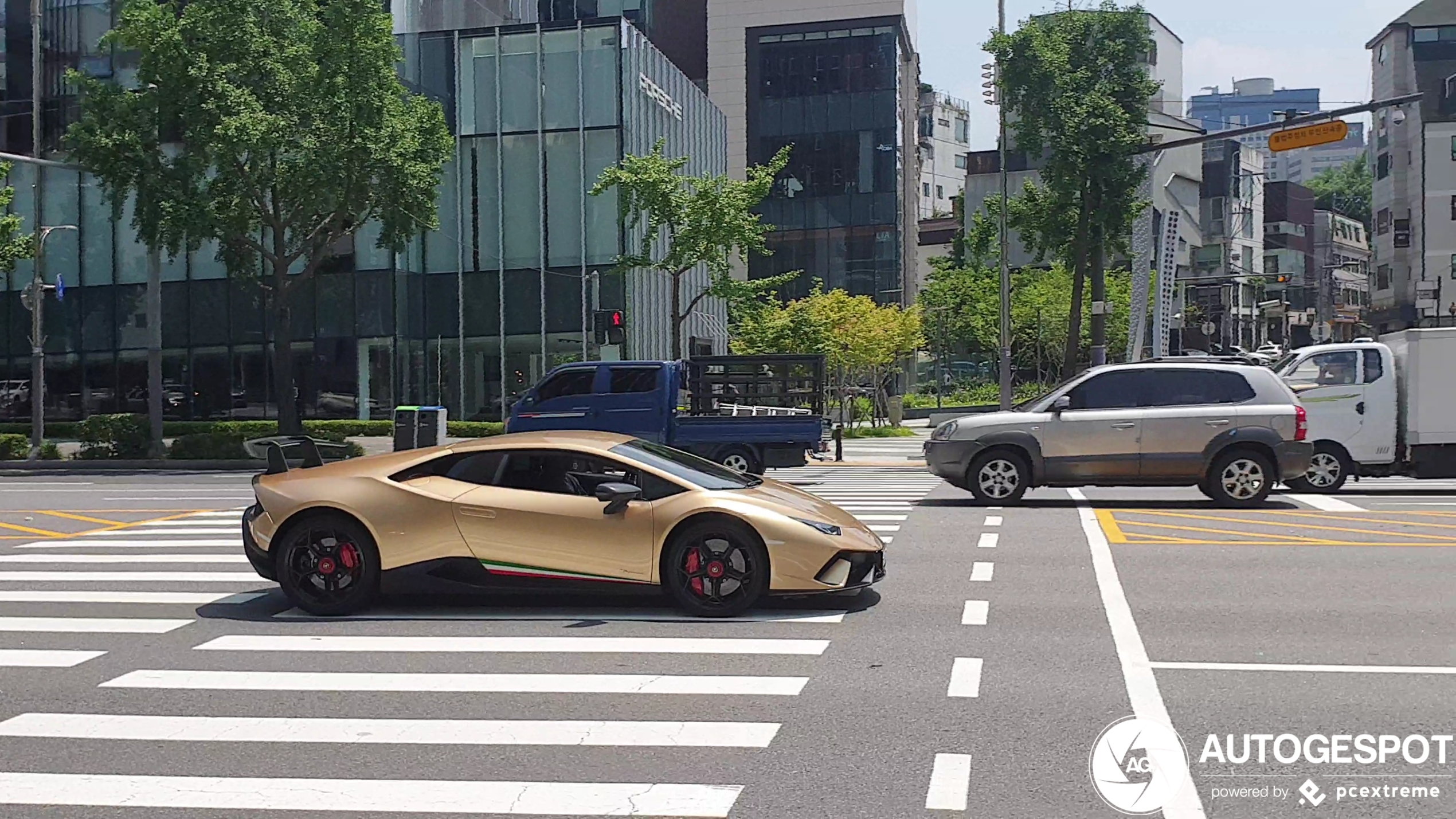 Lamborghini Huracán LP640-4 Performante