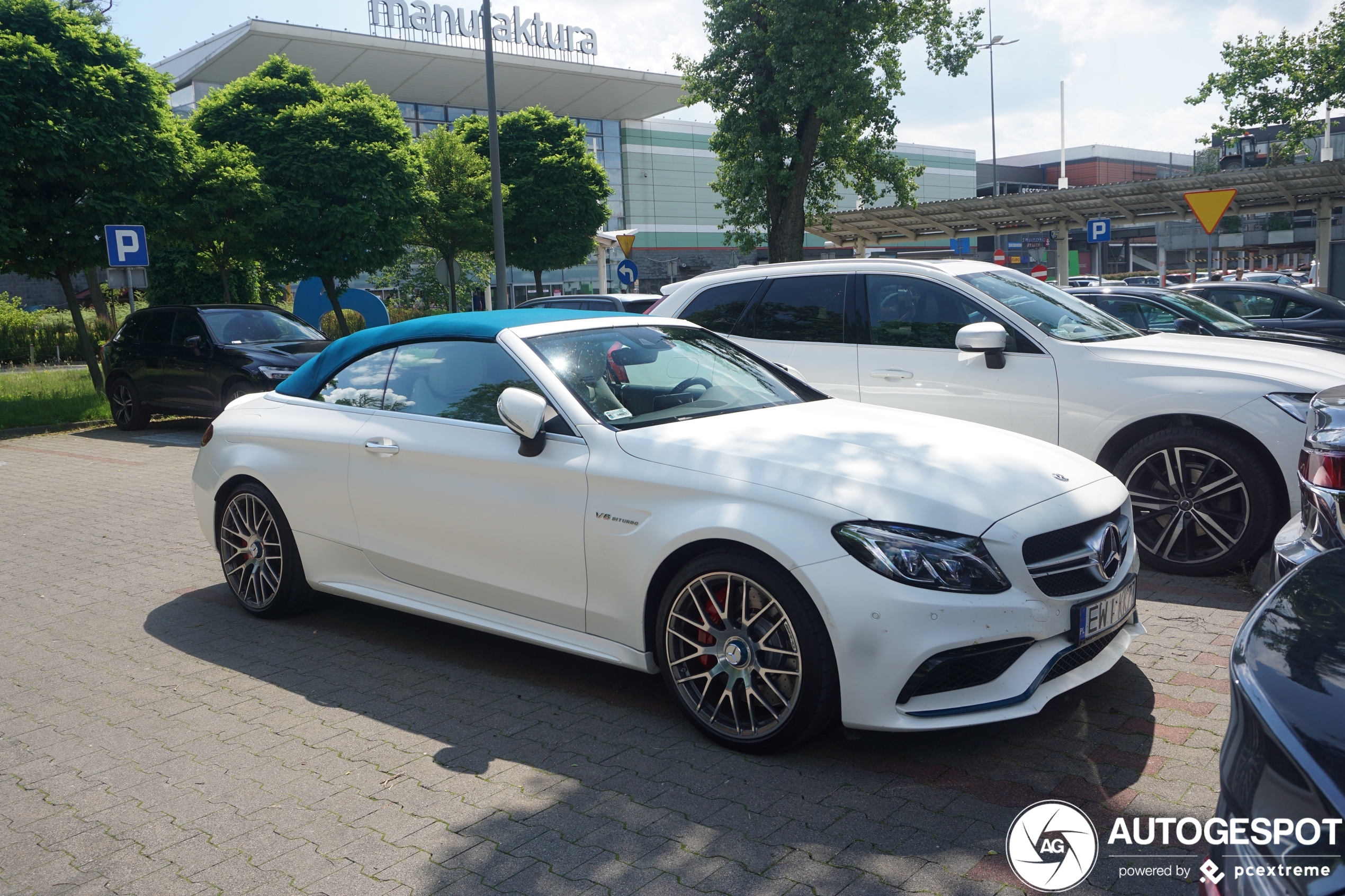 Mercedes-AMG C 63 S Convertible A205 Ocean Blue Edition