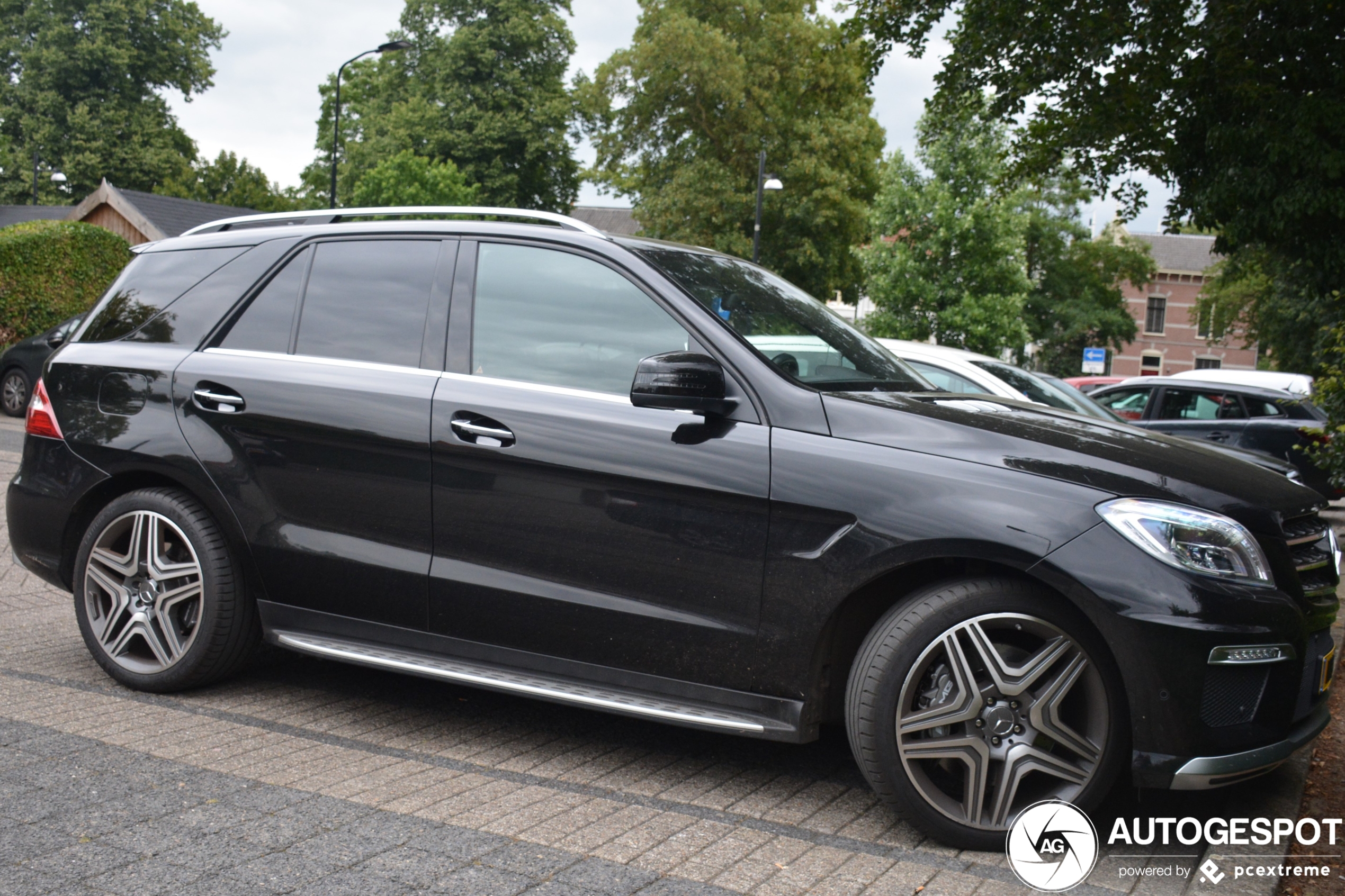 Mercedes-Benz ML 63 AMG W166