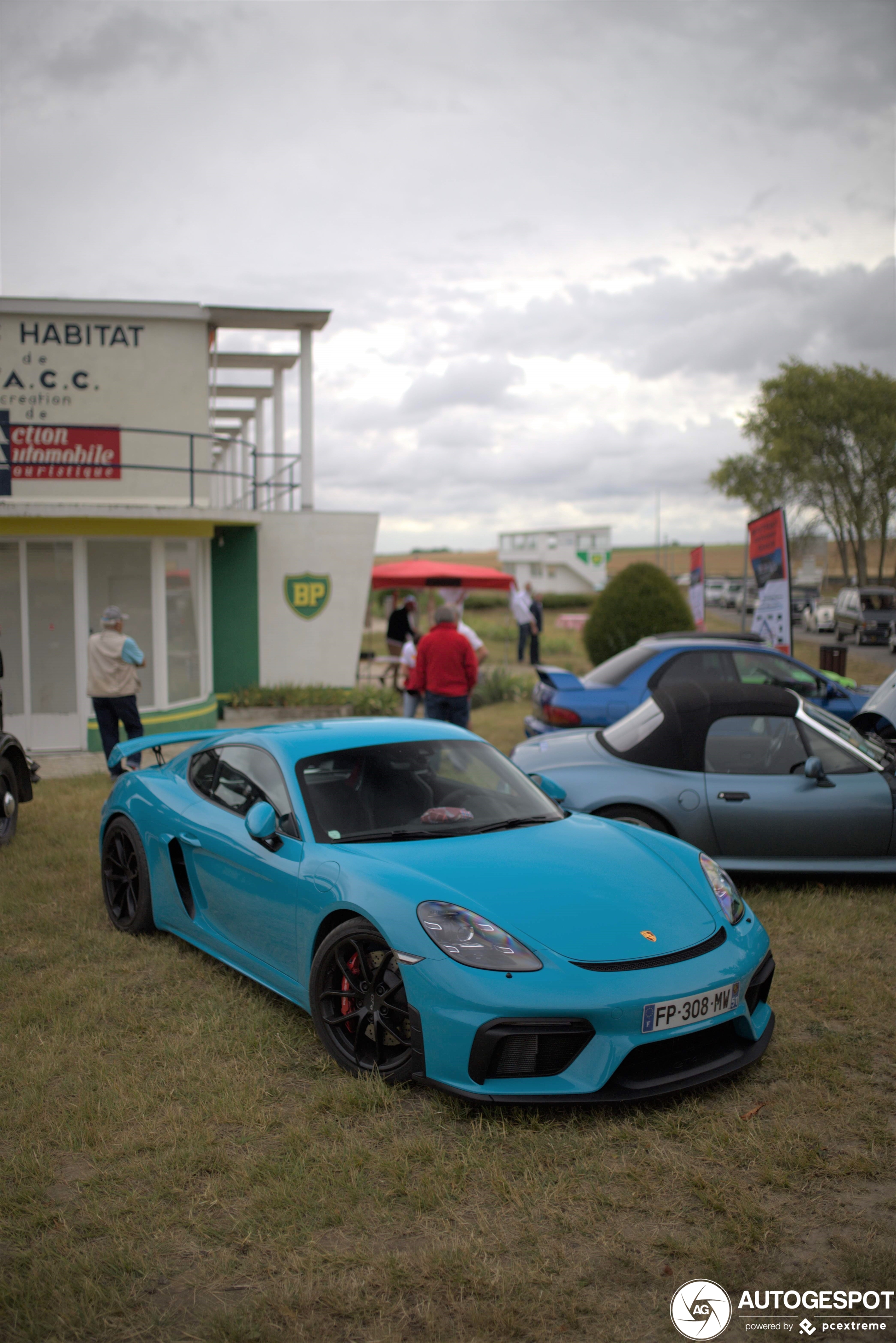 Porsche 718 Cayman GT4