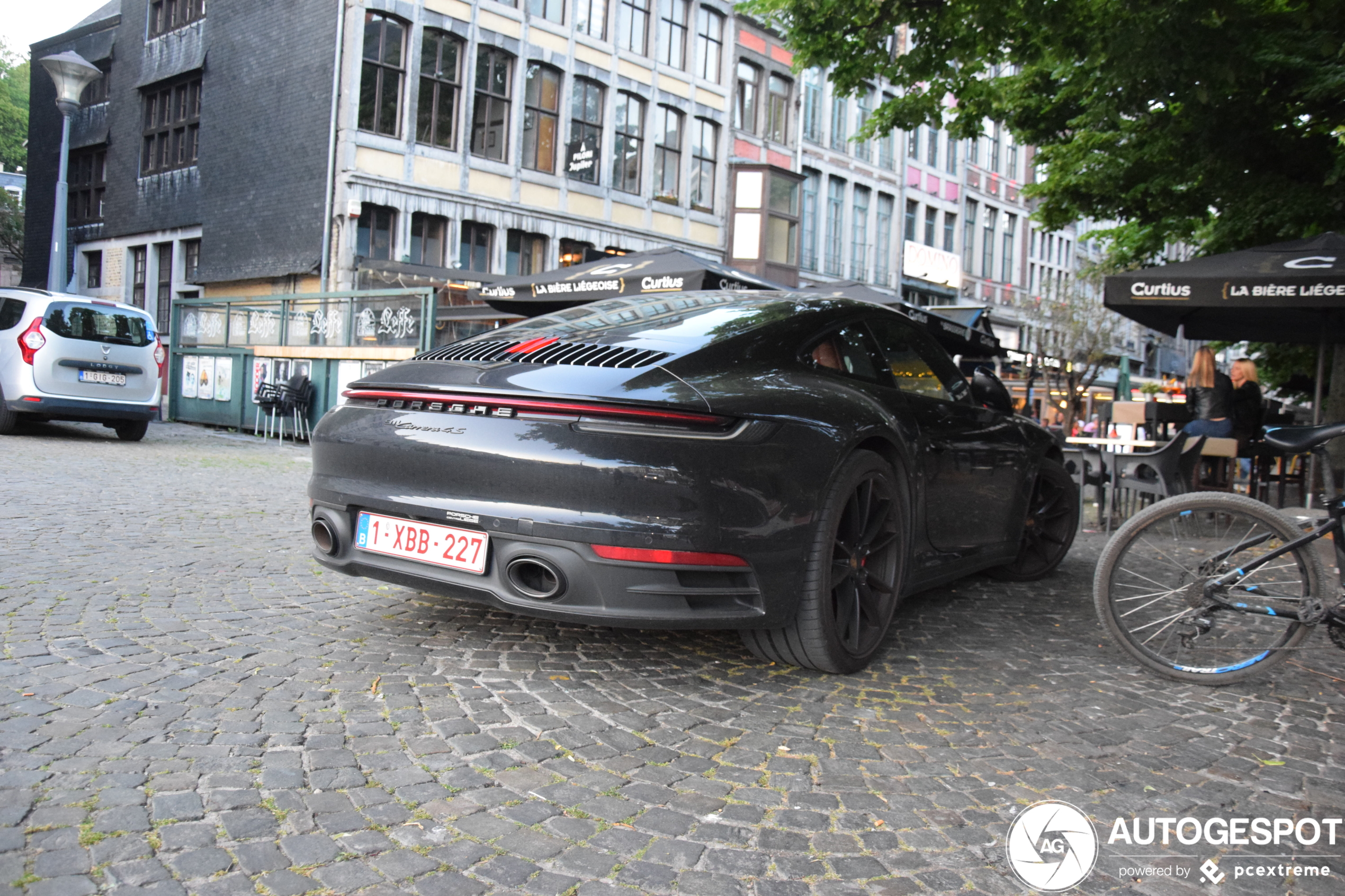 Porsche 992 Carrera 4S