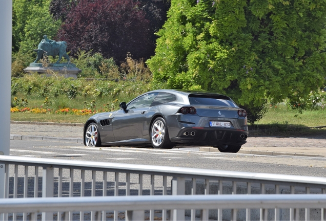 Ferrari GTC4Lusso T